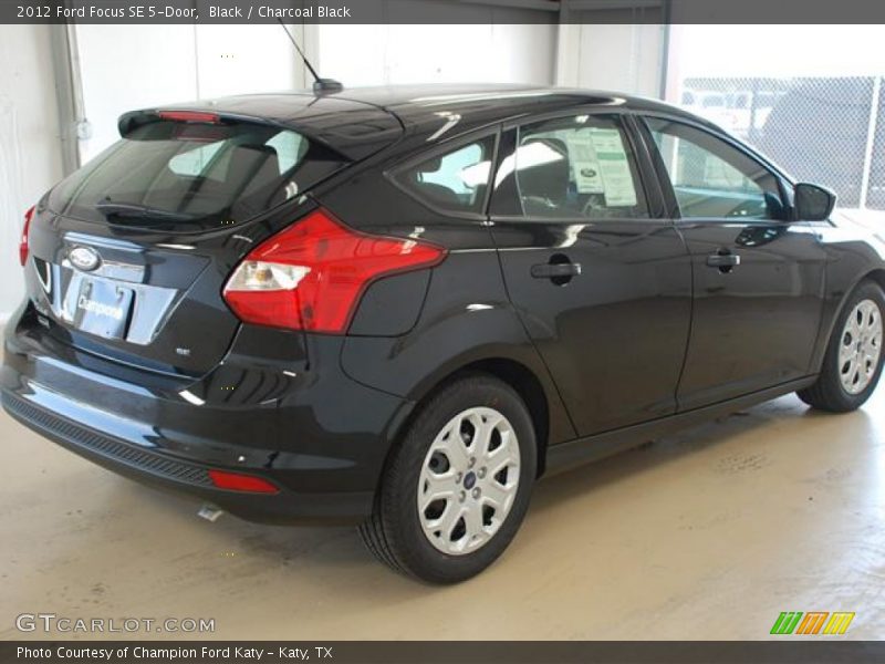Black / Charcoal Black 2012 Ford Focus SE 5-Door