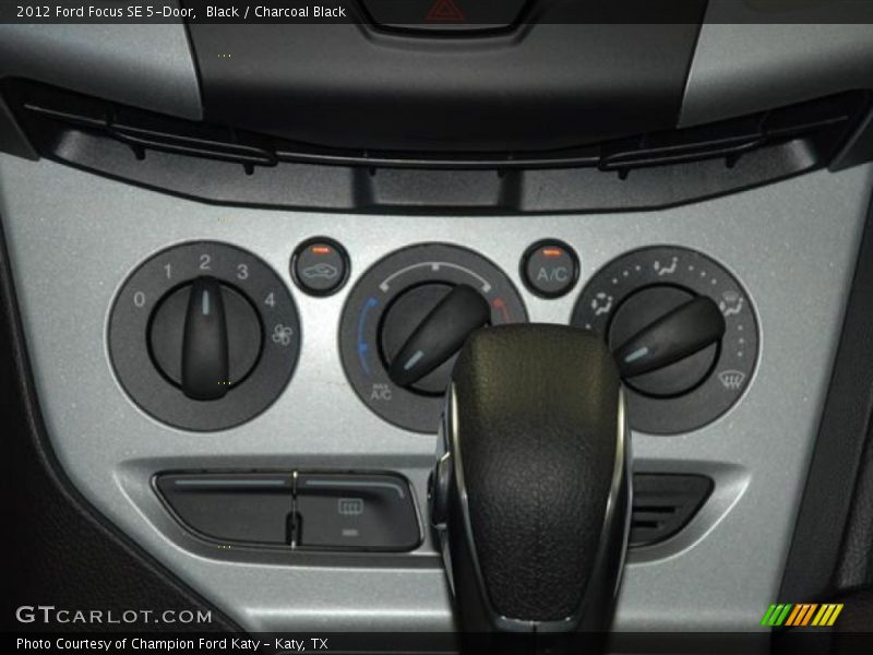 Black / Charcoal Black 2012 Ford Focus SE 5-Door