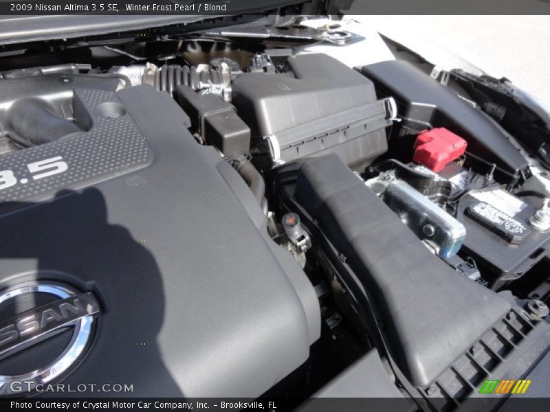 Winter Frost Pearl / Blond 2009 Nissan Altima 3.5 SE