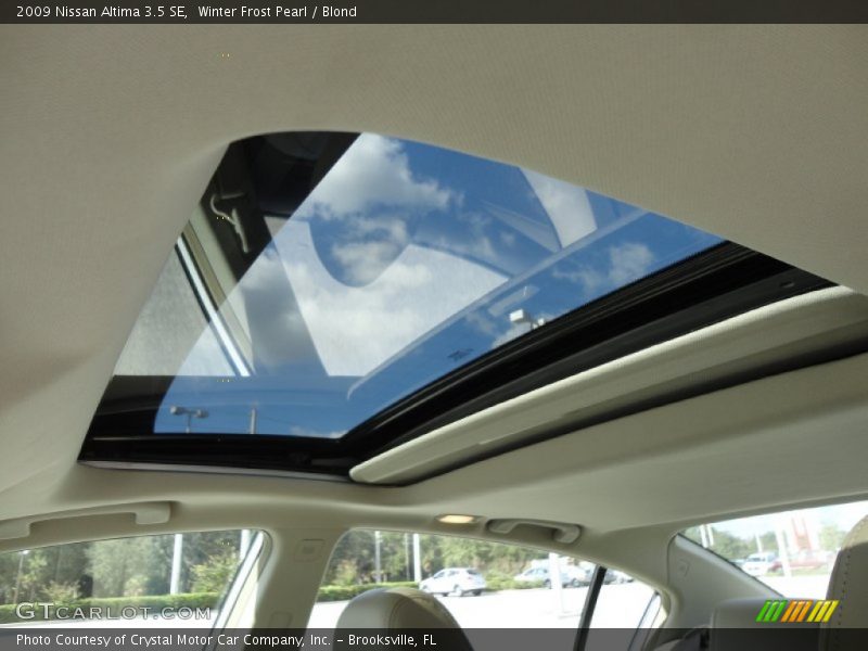 Winter Frost Pearl / Blond 2009 Nissan Altima 3.5 SE