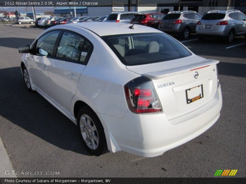 Aspen White / Charcoal 2012 Nissan Sentra 2.0 SR