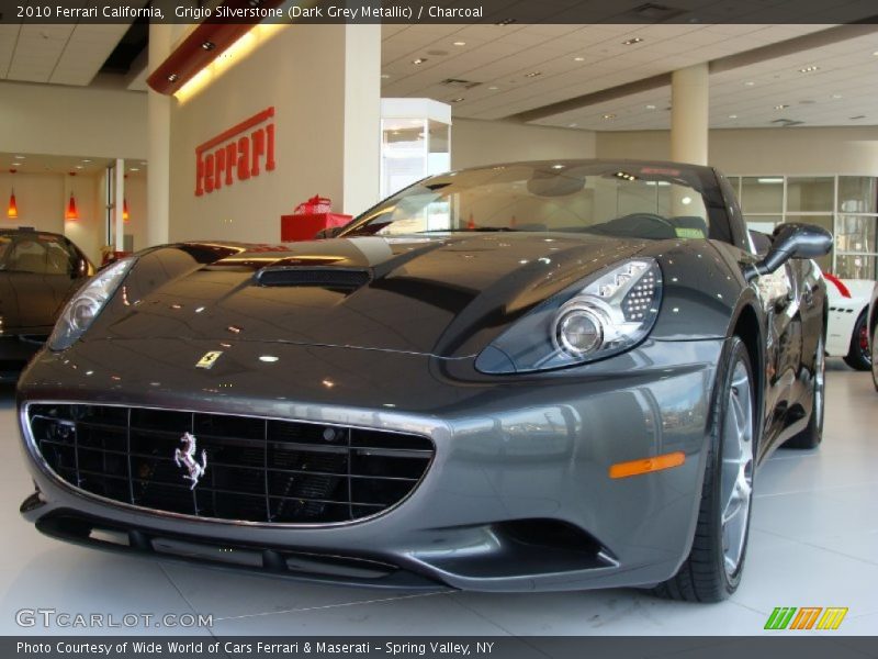  2010 California  Grigio Silverstone (Dark Grey Metallic)