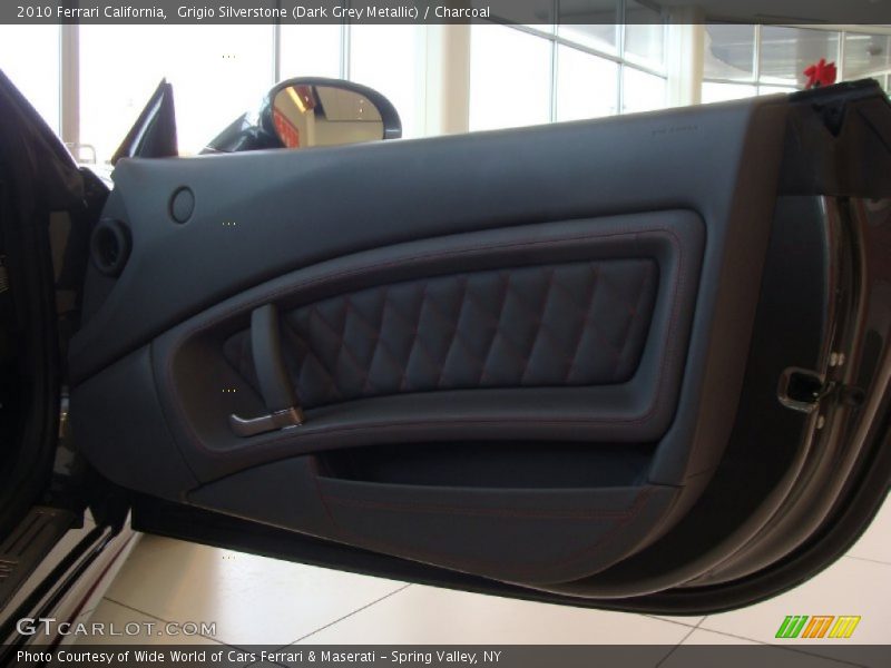 Door Panel of 2010 California 