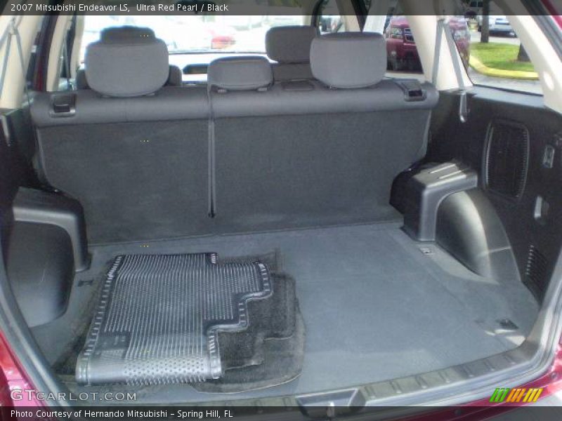 Ultra Red Pearl / Black 2007 Mitsubishi Endeavor LS
