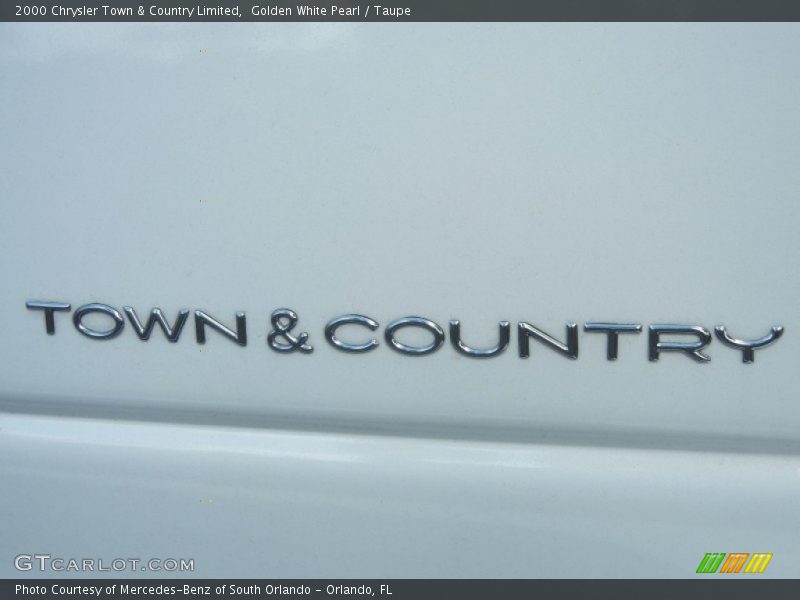  2000 Town & Country Limited Logo