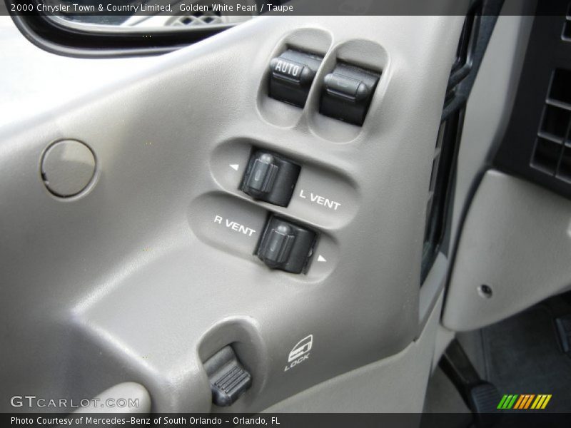 Golden White Pearl / Taupe 2000 Chrysler Town & Country Limited