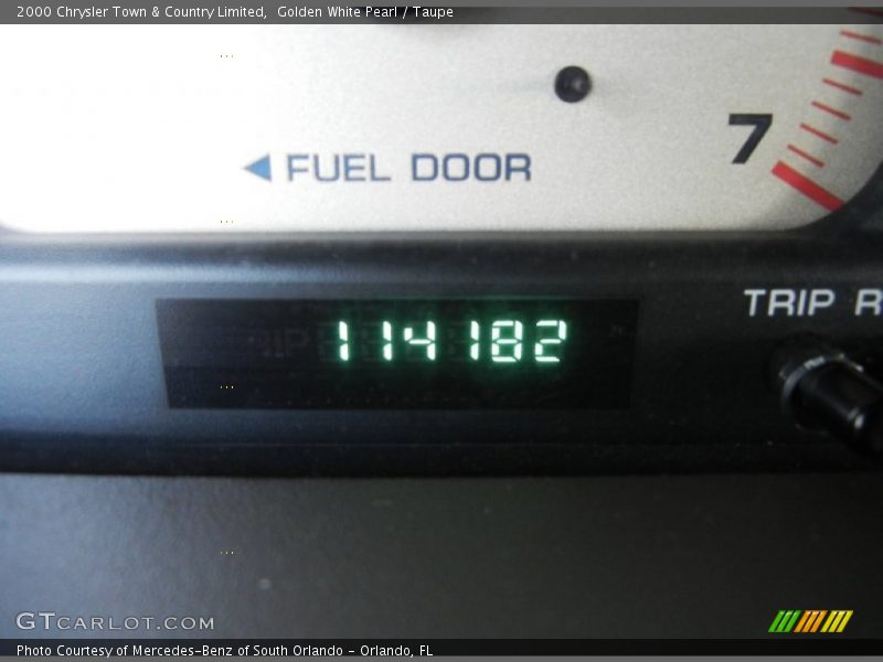 Golden White Pearl / Taupe 2000 Chrysler Town & Country Limited