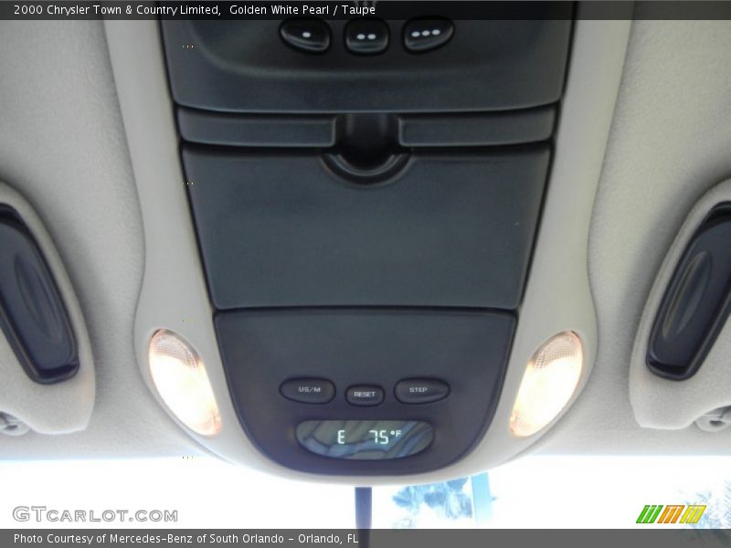 Golden White Pearl / Taupe 2000 Chrysler Town & Country Limited