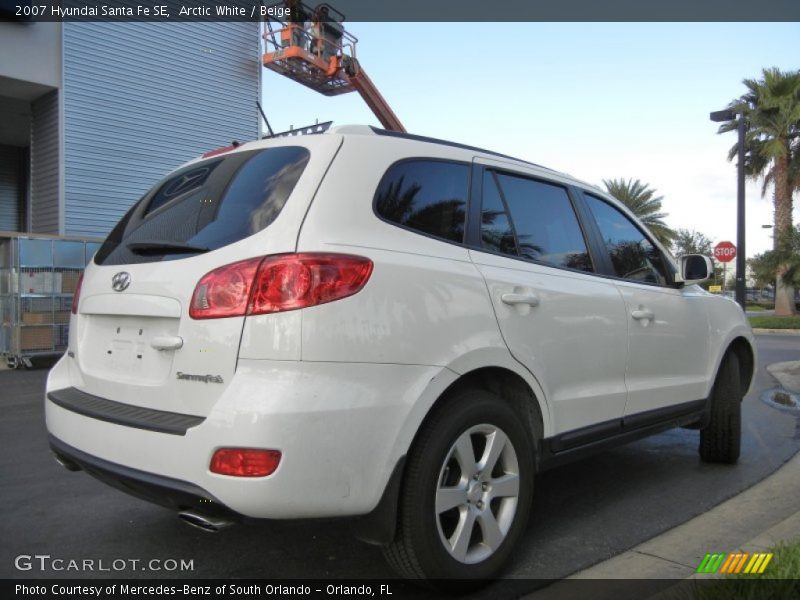 Arctic White / Beige 2007 Hyundai Santa Fe SE