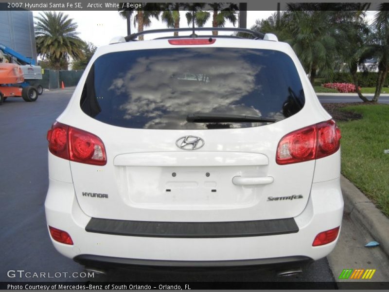 Arctic White / Beige 2007 Hyundai Santa Fe SE