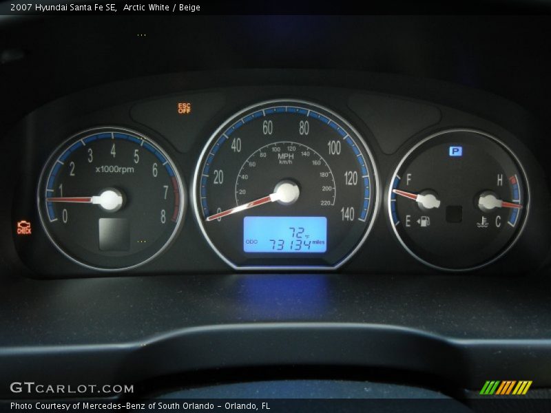 Arctic White / Beige 2007 Hyundai Santa Fe SE