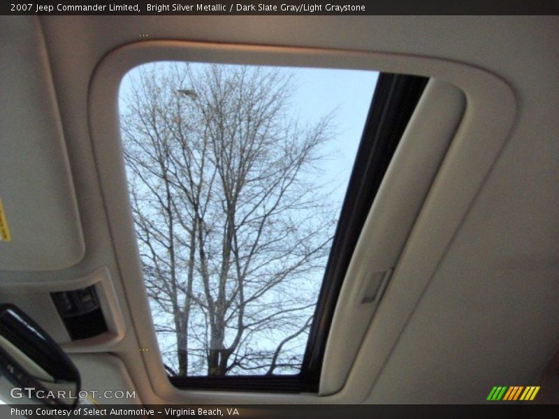 Bright Silver Metallic / Dark Slate Gray/Light Graystone 2007 Jeep Commander Limited