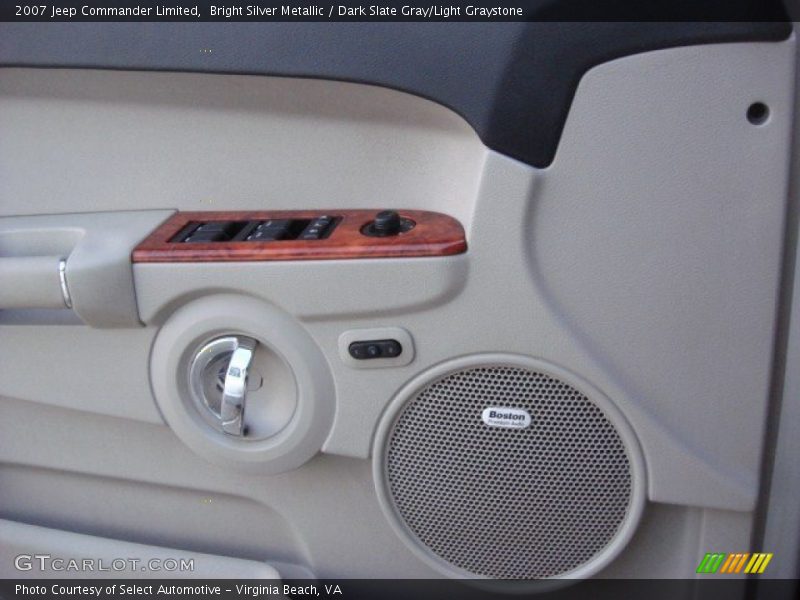 Bright Silver Metallic / Dark Slate Gray/Light Graystone 2007 Jeep Commander Limited