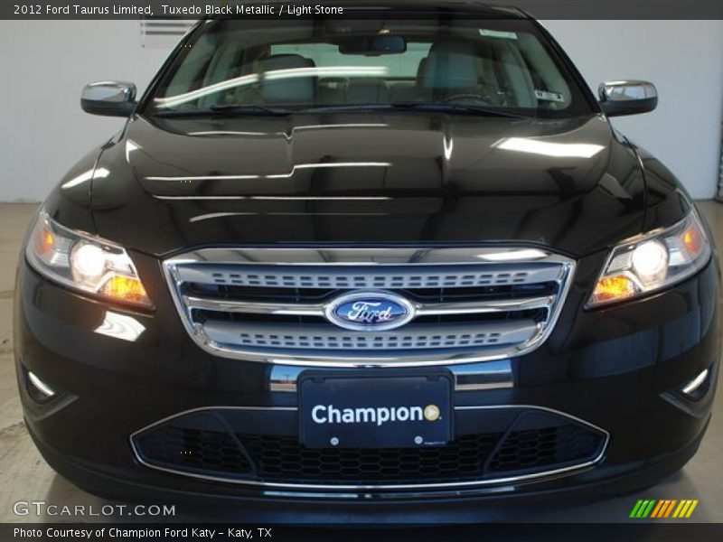 Tuxedo Black Metallic / Light Stone 2012 Ford Taurus Limited