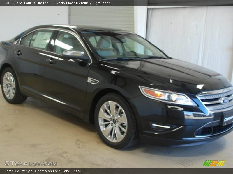 Tuxedo Black Metallic / Light Stone 2012 Ford Taurus Limited