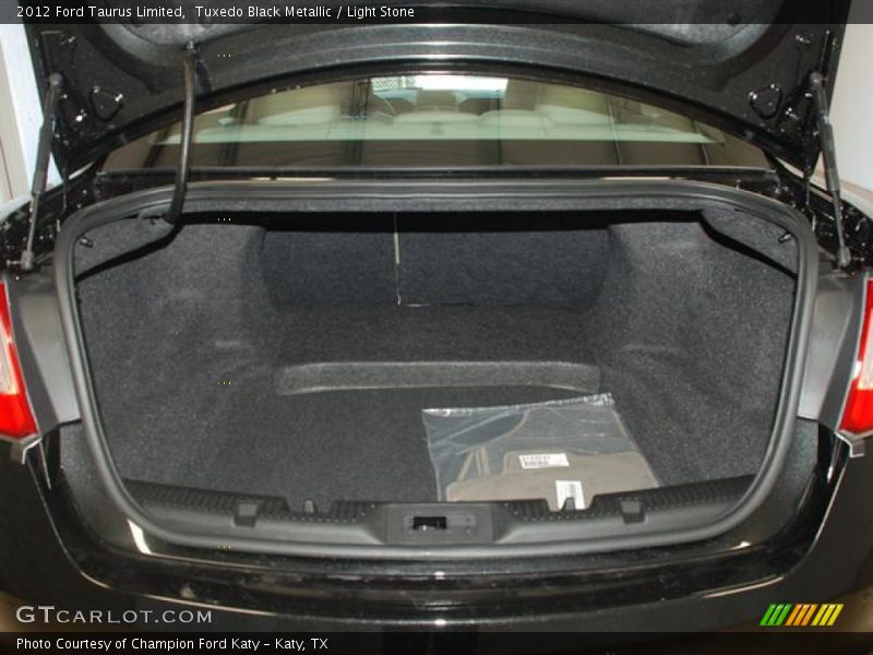 Tuxedo Black Metallic / Light Stone 2012 Ford Taurus Limited