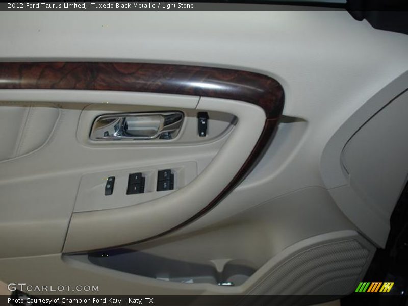 Tuxedo Black Metallic / Light Stone 2012 Ford Taurus Limited