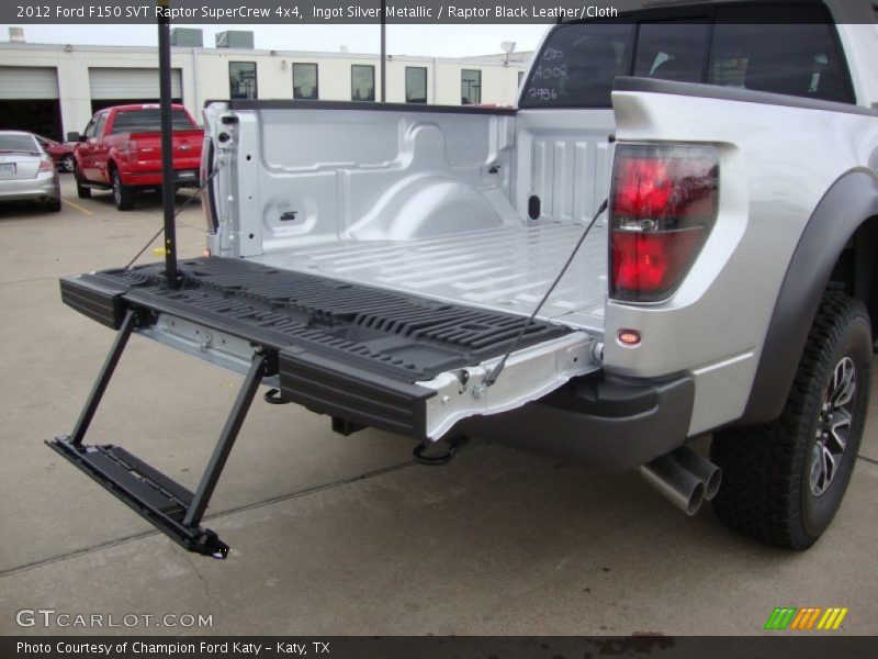 Ford Tailgate Step - 2012 Ford F150 SVT Raptor SuperCrew 4x4