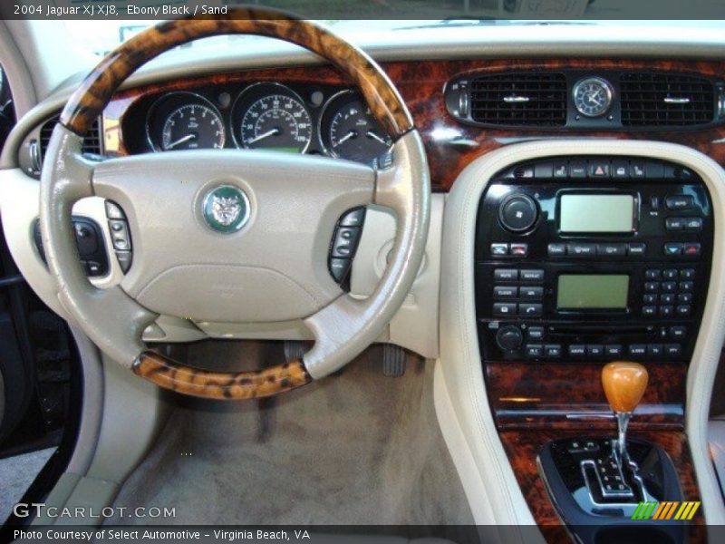 Ebony Black / Sand 2004 Jaguar XJ XJ8