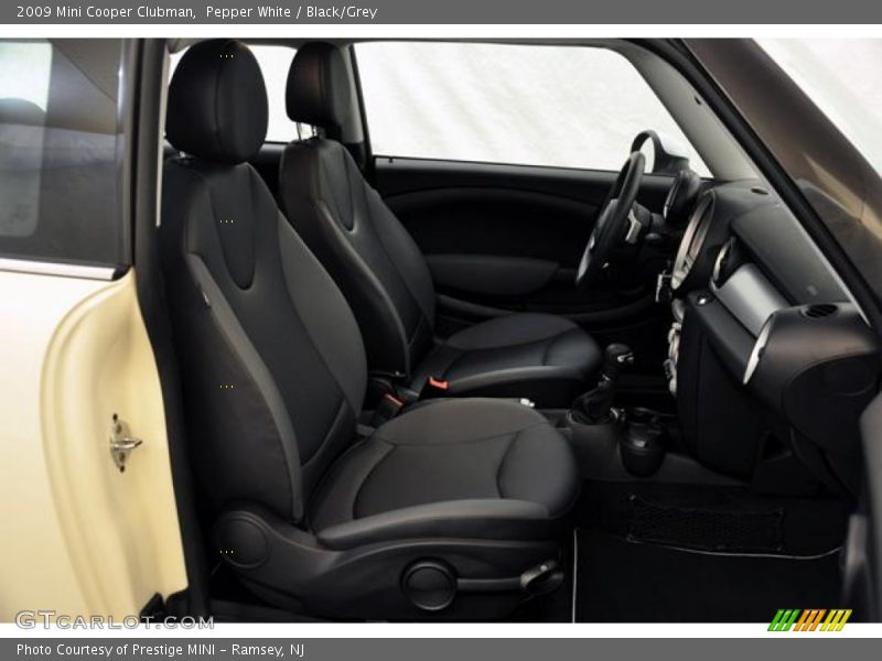 Pepper White / Black/Grey 2009 Mini Cooper Clubman