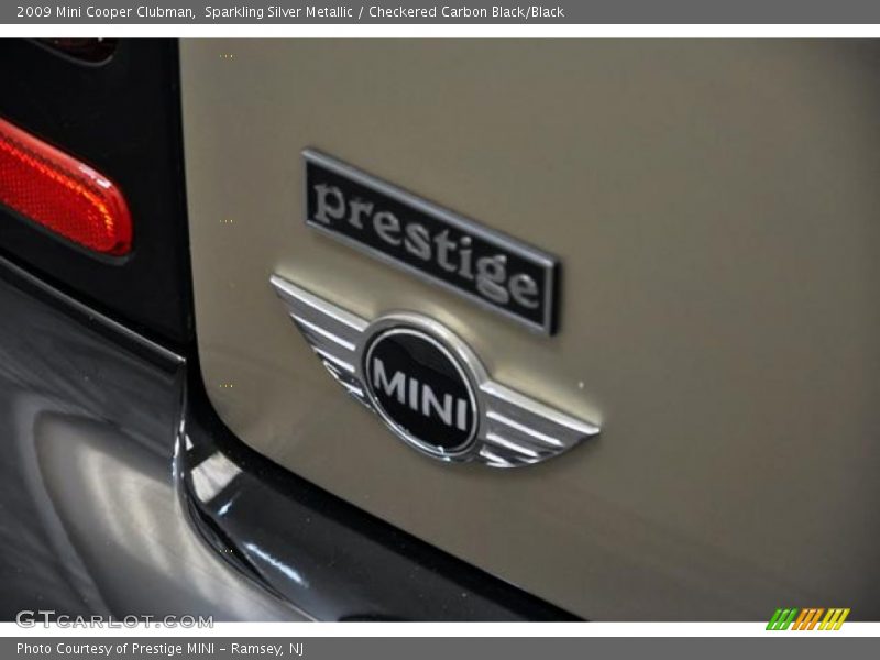 Sparkling Silver Metallic / Checkered Carbon Black/Black 2009 Mini Cooper Clubman