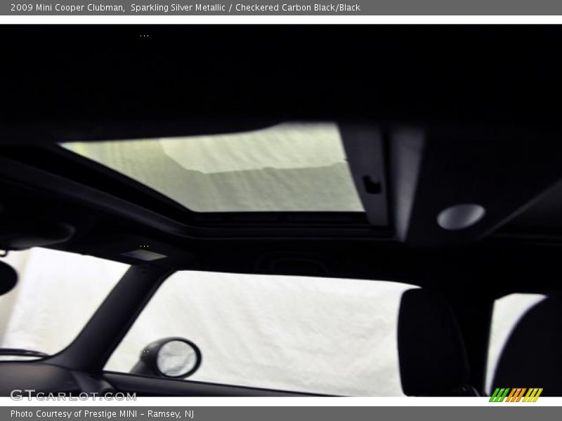 Sparkling Silver Metallic / Checkered Carbon Black/Black 2009 Mini Cooper Clubman