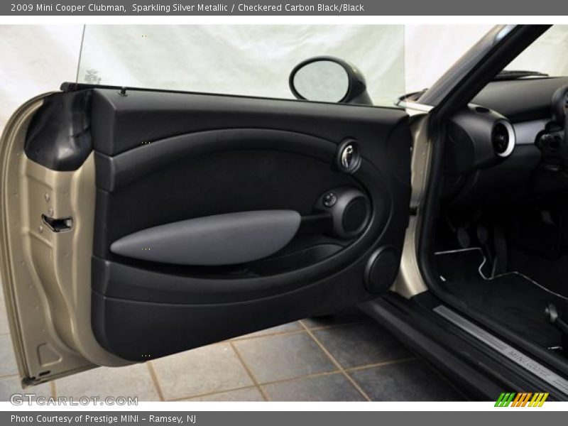 Sparkling Silver Metallic / Checkered Carbon Black/Black 2009 Mini Cooper Clubman