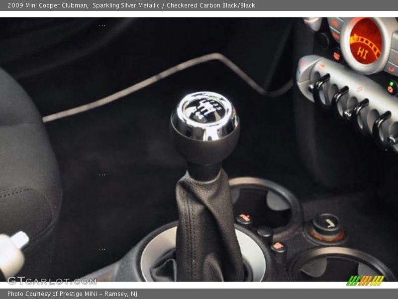 Sparkling Silver Metallic / Checkered Carbon Black/Black 2009 Mini Cooper Clubman