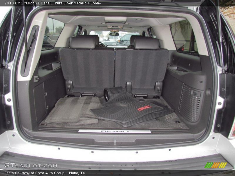 Pure Silver Metallic / Ebony 2010 GMC Yukon XL Denali