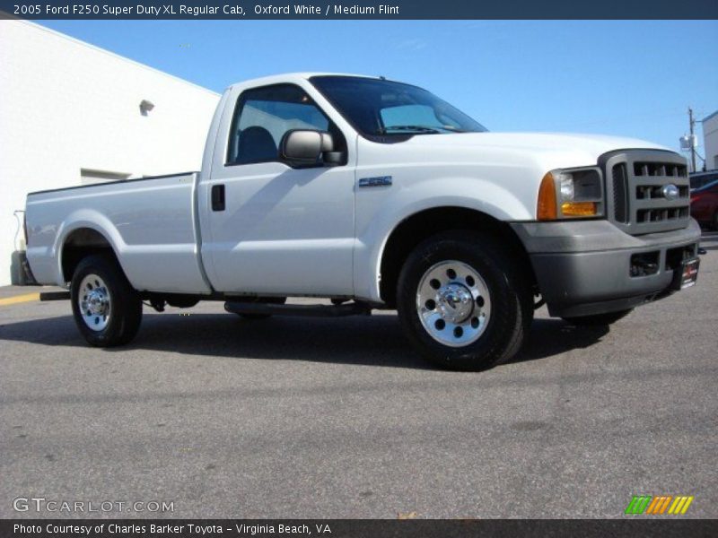 Oxford White / Medium Flint 2005 Ford F250 Super Duty XL Regular Cab