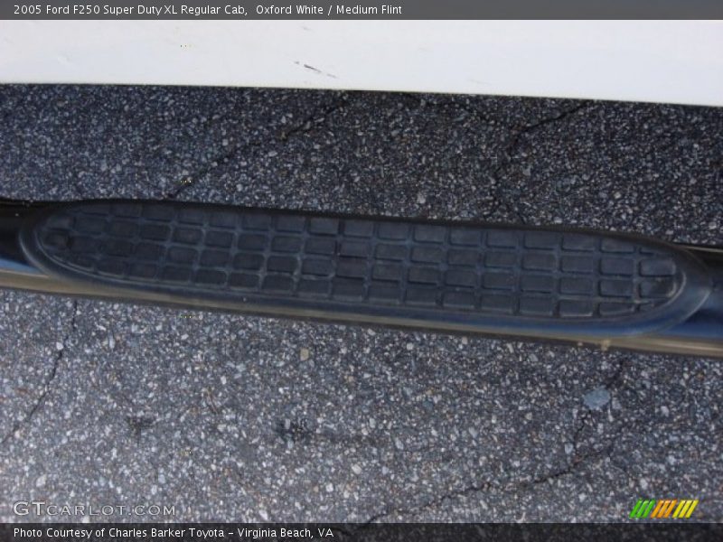 Oxford White / Medium Flint 2005 Ford F250 Super Duty XL Regular Cab