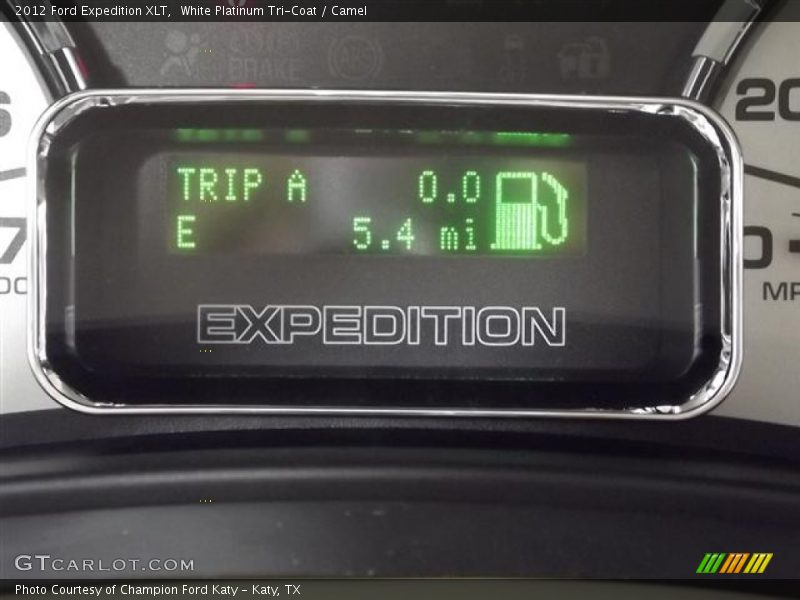 White Platinum Tri-Coat / Camel 2012 Ford Expedition XLT