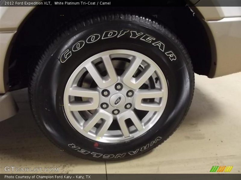 White Platinum Tri-Coat / Camel 2012 Ford Expedition XLT