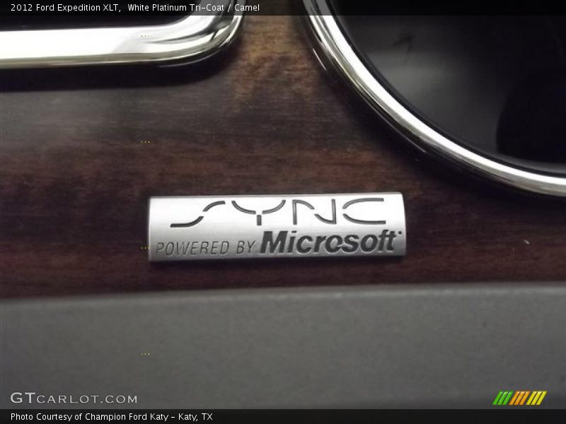 White Platinum Tri-Coat / Camel 2012 Ford Expedition XLT
