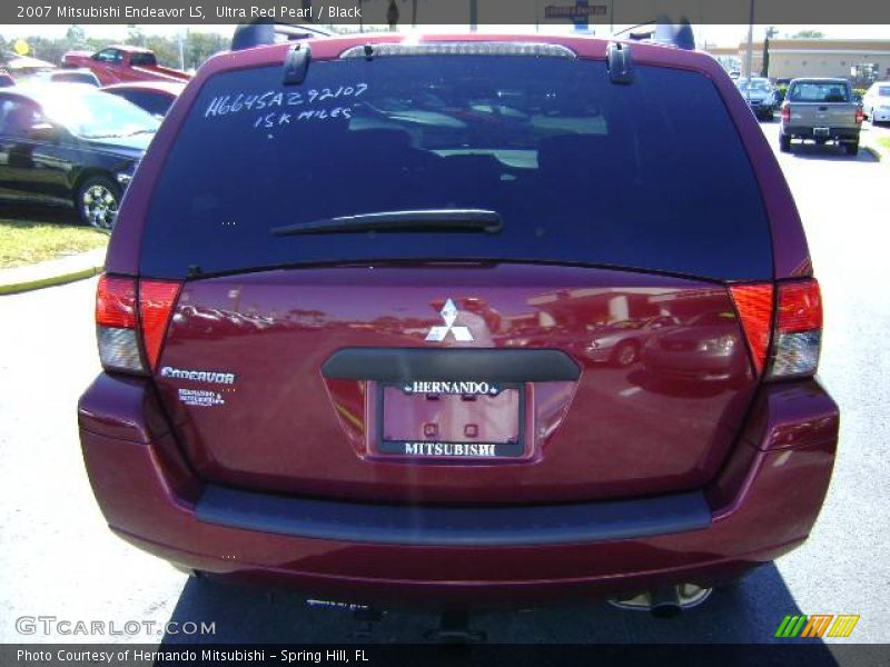 Ultra Red Pearl / Black 2007 Mitsubishi Endeavor LS