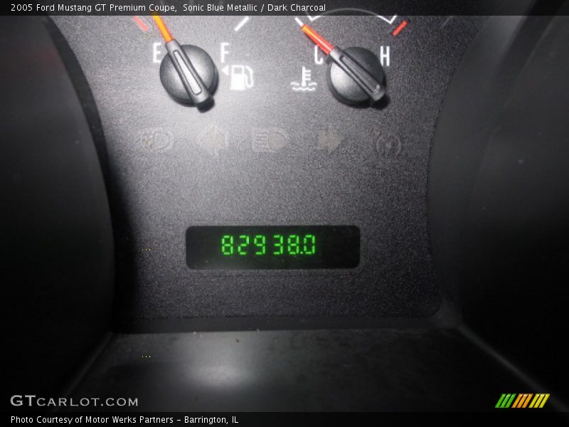 Sonic Blue Metallic / Dark Charcoal 2005 Ford Mustang GT Premium Coupe