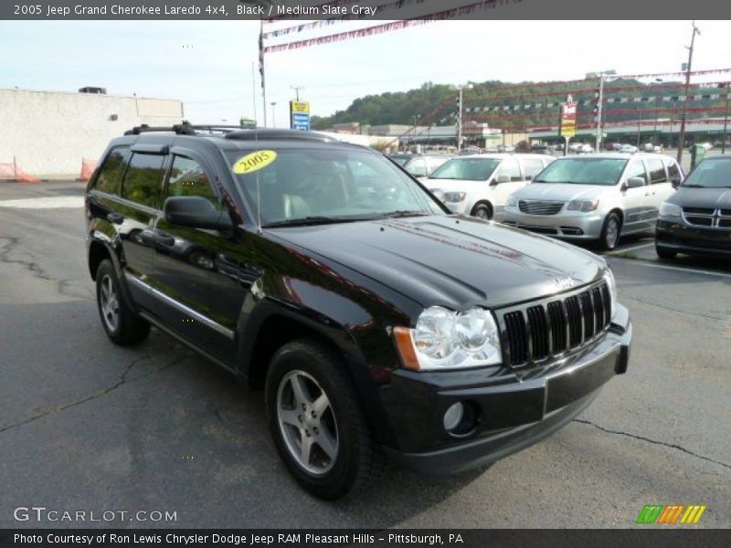 Black / Medium Slate Gray 2005 Jeep Grand Cherokee Laredo 4x4