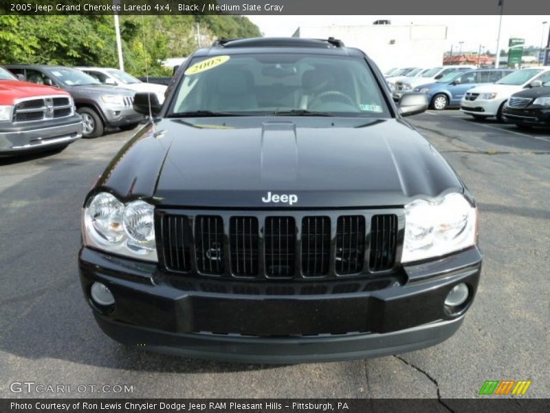 Black / Medium Slate Gray 2005 Jeep Grand Cherokee Laredo 4x4