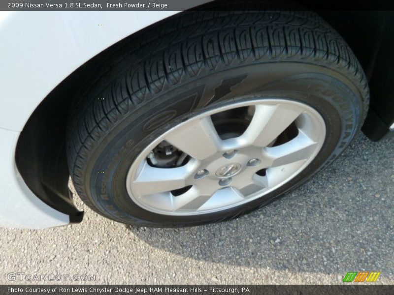 Fresh Powder / Beige 2009 Nissan Versa 1.8 SL Sedan
