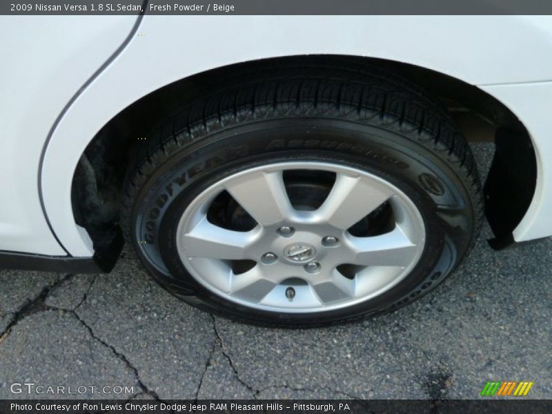 Fresh Powder / Beige 2009 Nissan Versa 1.8 SL Sedan