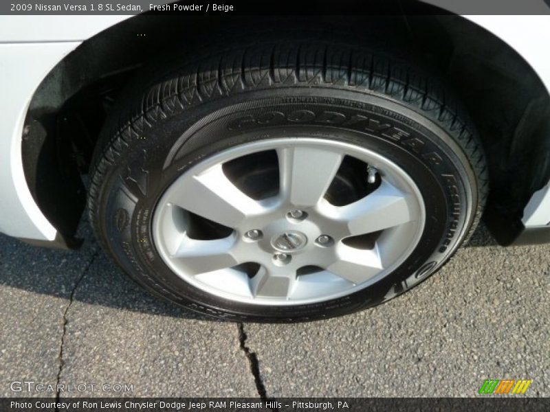 Fresh Powder / Beige 2009 Nissan Versa 1.8 SL Sedan