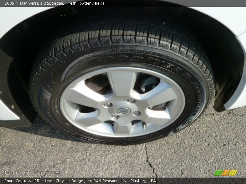 Fresh Powder / Beige 2009 Nissan Versa 1.8 SL Sedan