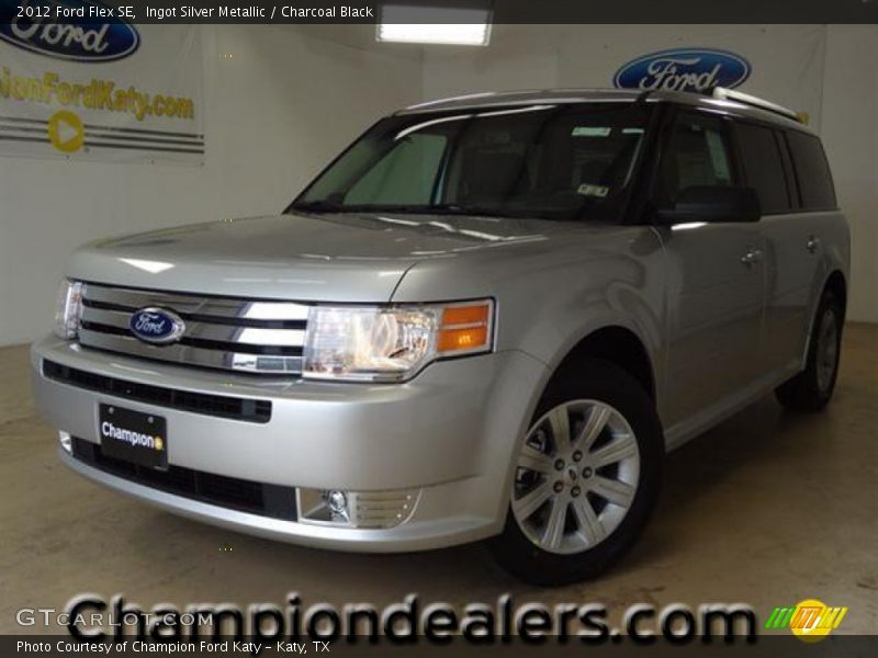 Ingot Silver Metallic / Charcoal Black 2012 Ford Flex SE