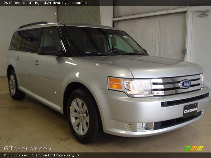 Ingot Silver Metallic / Charcoal Black 2012 Ford Flex SE