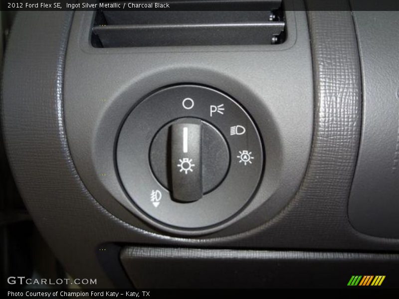Ingot Silver Metallic / Charcoal Black 2012 Ford Flex SE