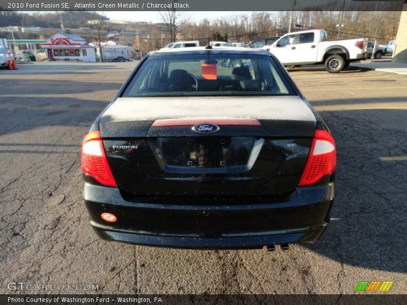 Atlantis Green Metallic / Charcoal Black 2010 Ford Fusion SE