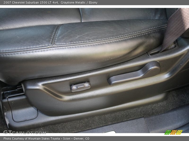 Graystone Metallic / Ebony 2007 Chevrolet Suburban 1500 LT 4x4
