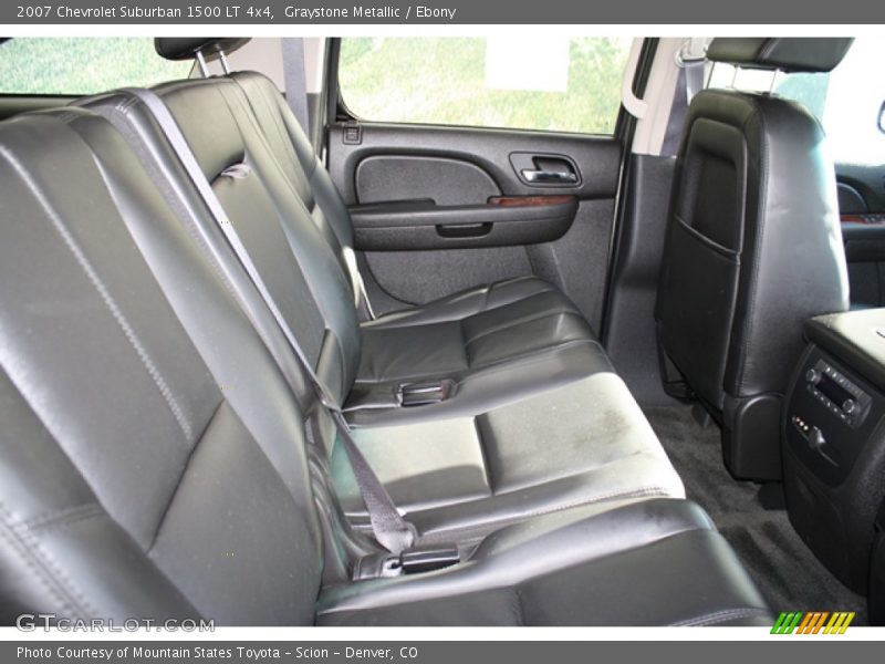 Graystone Metallic / Ebony 2007 Chevrolet Suburban 1500 LT 4x4