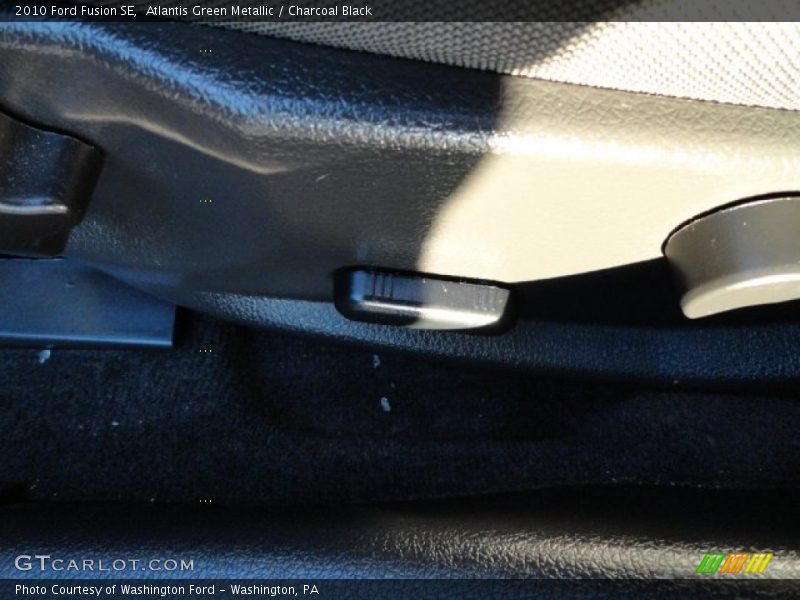 Atlantis Green Metallic / Charcoal Black 2010 Ford Fusion SE