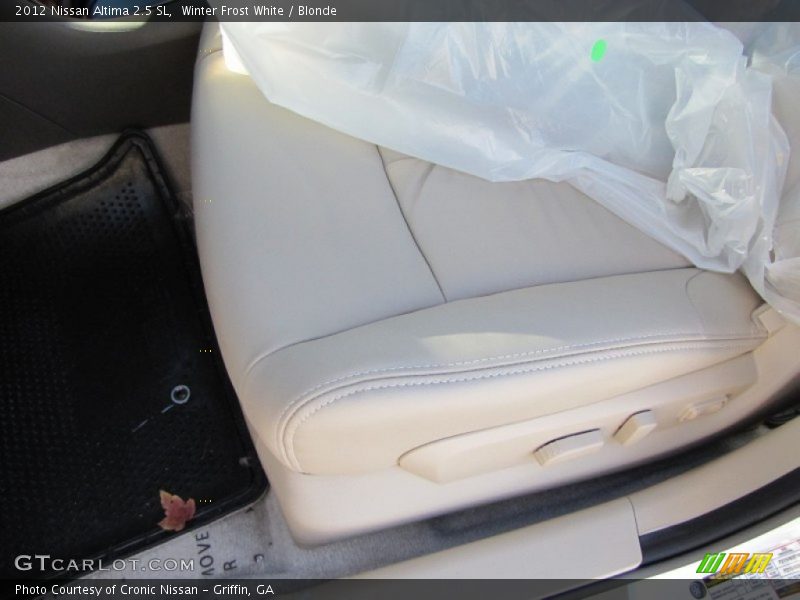 Winter Frost White / Blonde 2012 Nissan Altima 2.5 SL